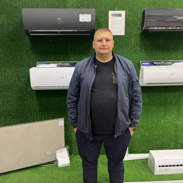 Смирнов Андрей Викторович — монтажник вентиляции и кондиционирования